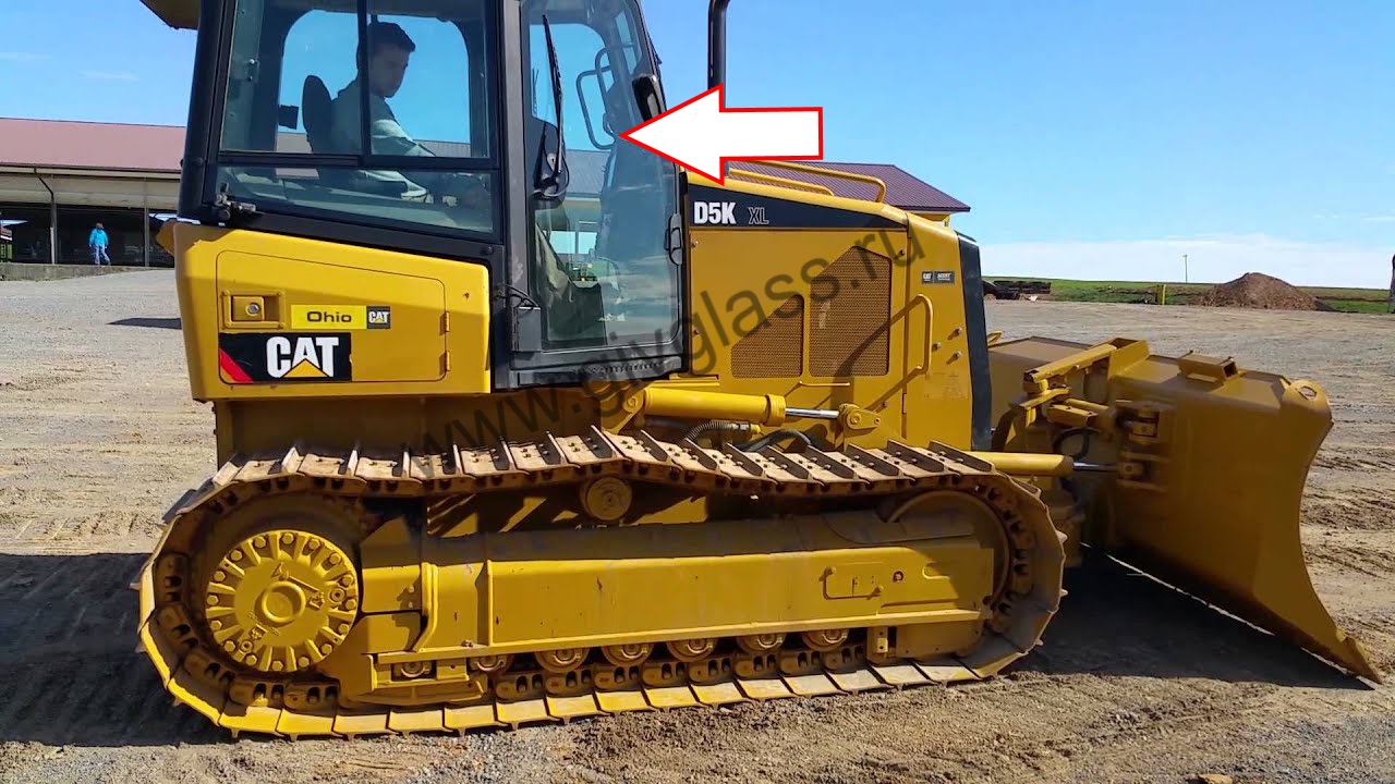 Бульдозер Caterpillar D5K XL / D6K - Стекло дверное правое (закаленное)